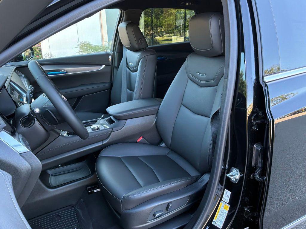 new 2026 Cadillac XT5 car, priced at $49,027