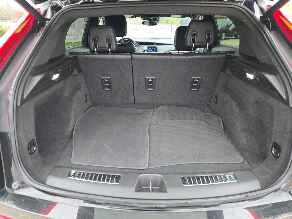 used 2023 Cadillac XT4 car, priced at $22,999