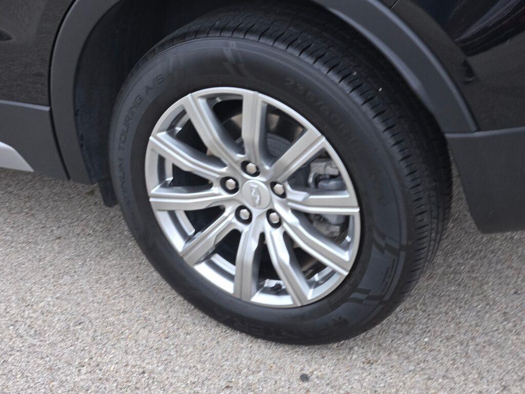 used 2023 Cadillac XT4 car, priced at $22,999