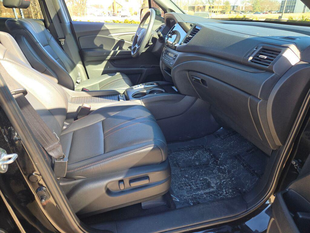 used 2022 Honda Passport car, priced at $30,699