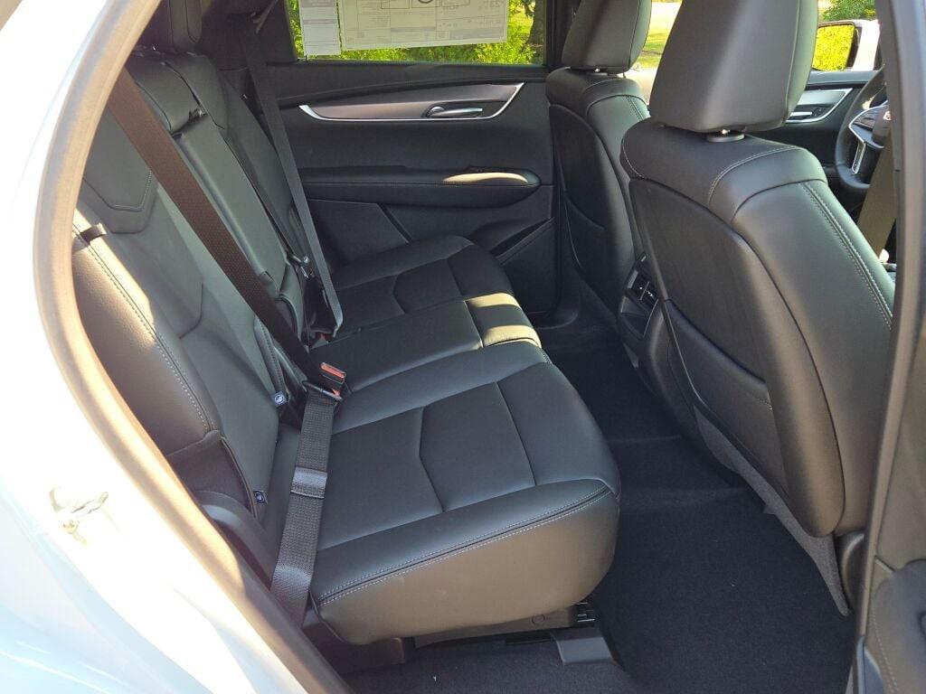 new 2025 Cadillac XT5 car, priced at $44,797