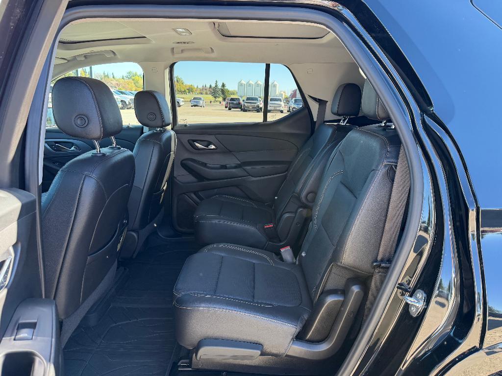 used 2021 Chevrolet Traverse car, priced at $29,275