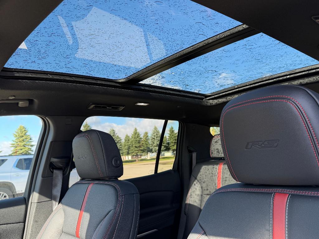 used 2024 Chevrolet Traverse car, priced at $54,900