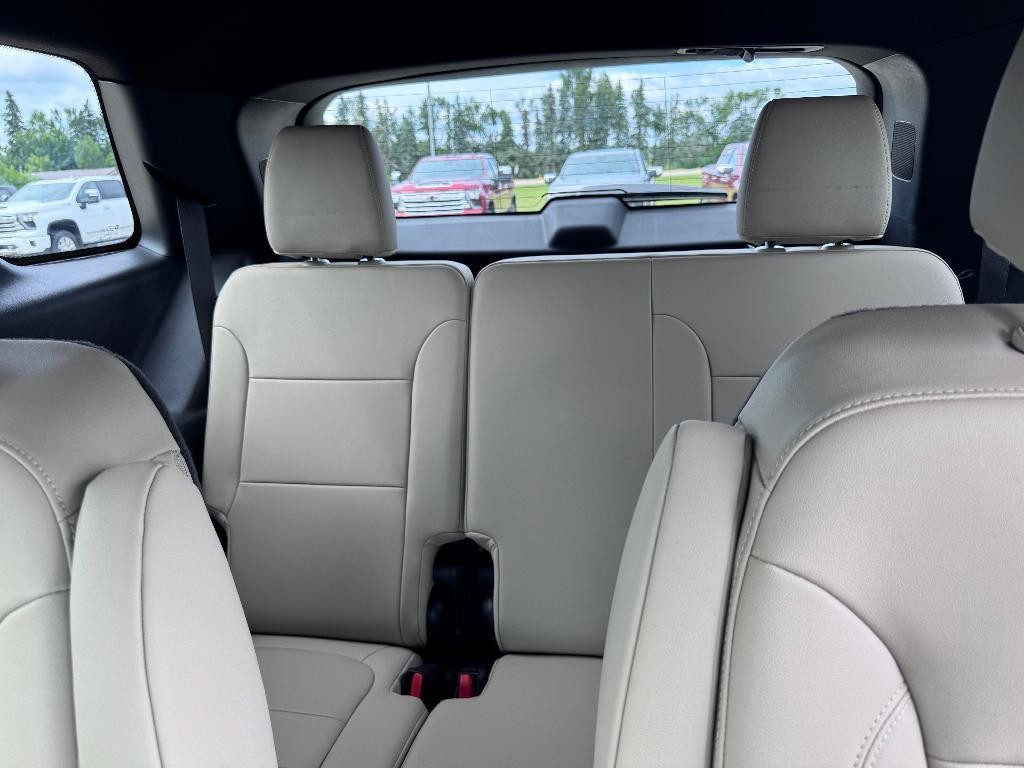 used 2022 Chevrolet Traverse car, priced at $30,285