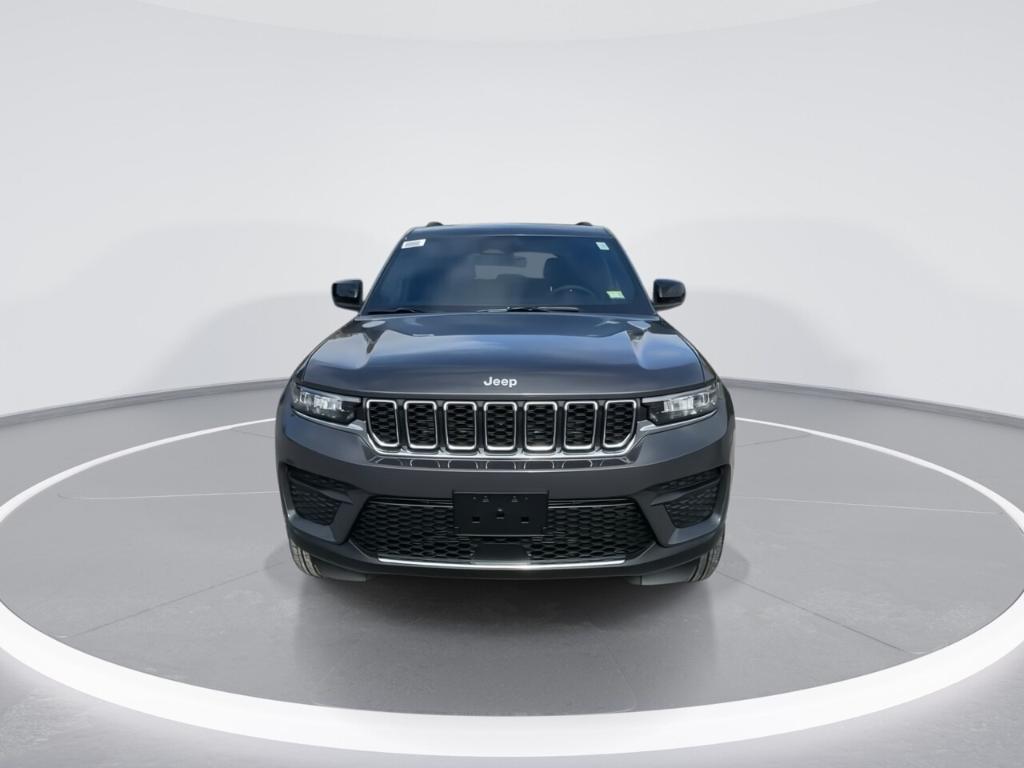 new 2025 Jeep Grand Cherokee car, priced at $40,375