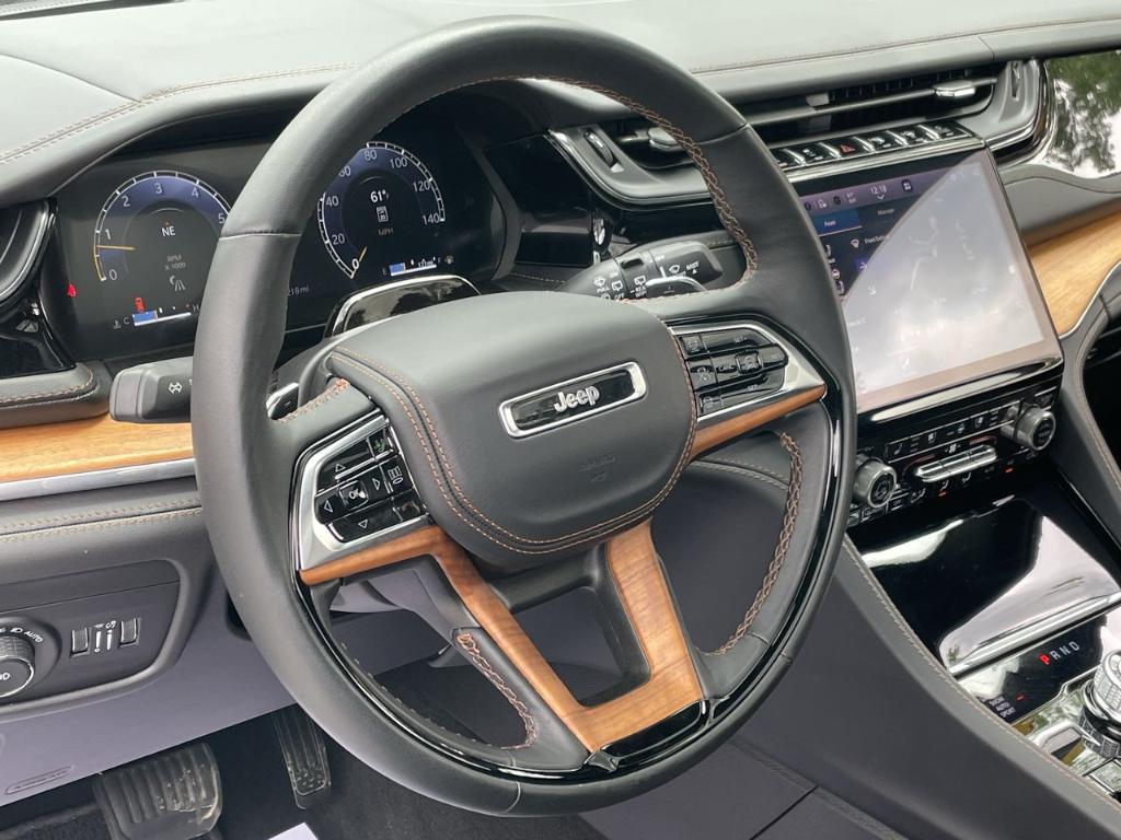 used 2025 Jeep Grand Cherokee L car, priced at $54,197