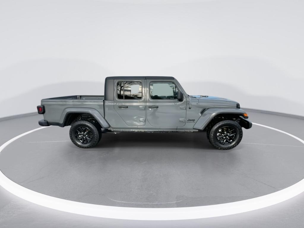 used 2022 Jeep Gladiator car, priced at $30,999