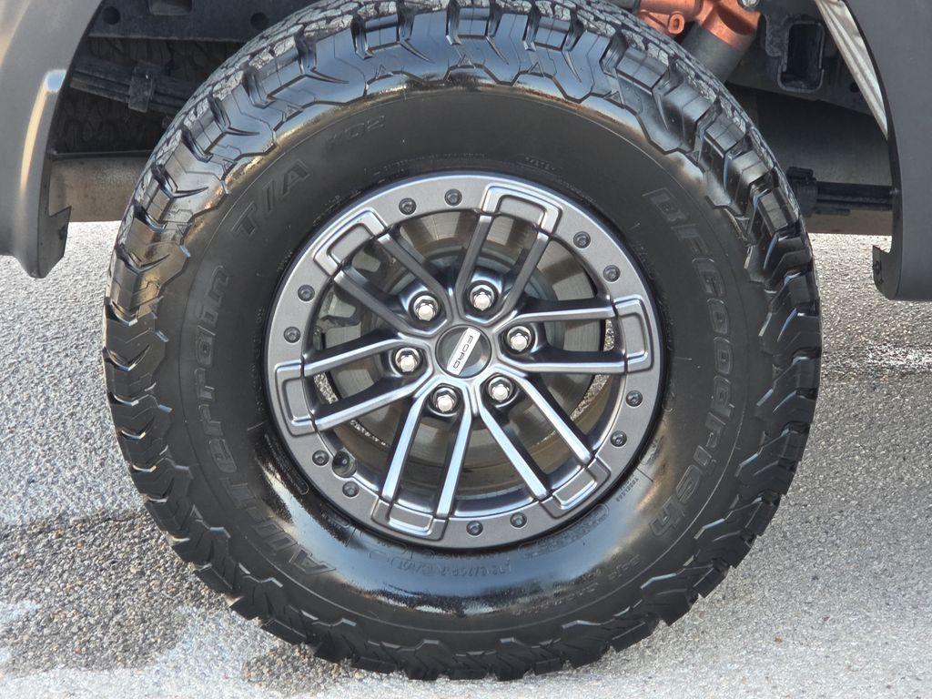 used 2019 Ford F-150 car, priced at $40,950