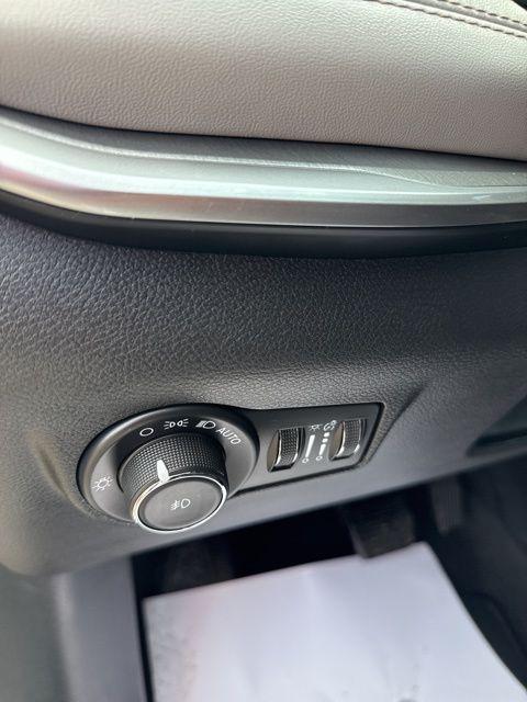 used 2025 Jeep Compass car, priced at $26,900