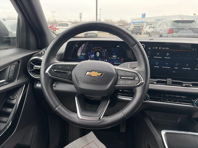 used 2025 Chevrolet Equinox car, priced at $26,900