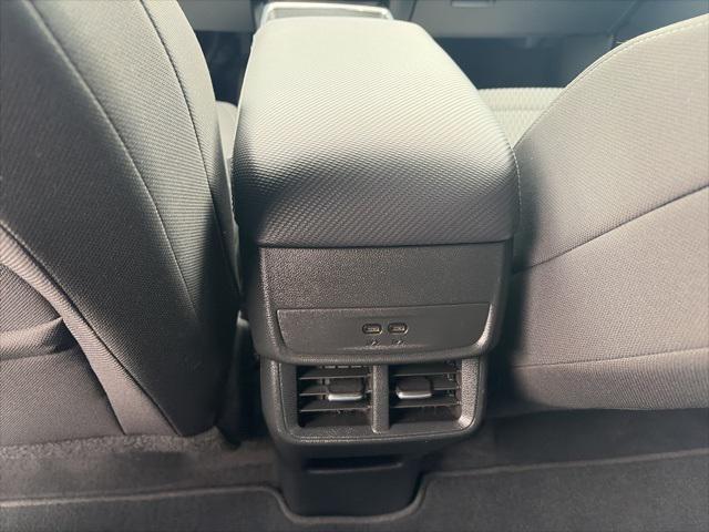 used 2025 Chevrolet Equinox car, priced at $26,900