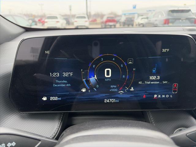 used 2025 Chevrolet Equinox car, priced at $26,900