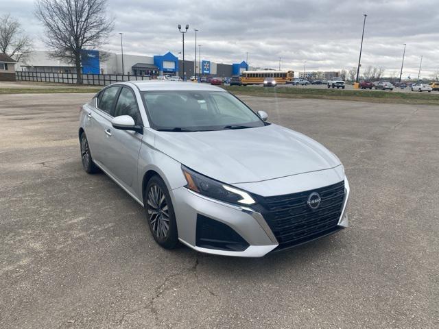 used 2023 Nissan Altima car, priced at $21,900