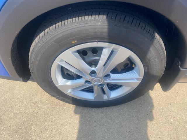 new 2025 Nissan Kicks car, priced at $22,622