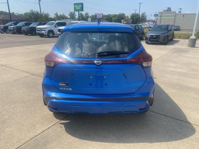 new 2025 Nissan Kicks car, priced at $22,622