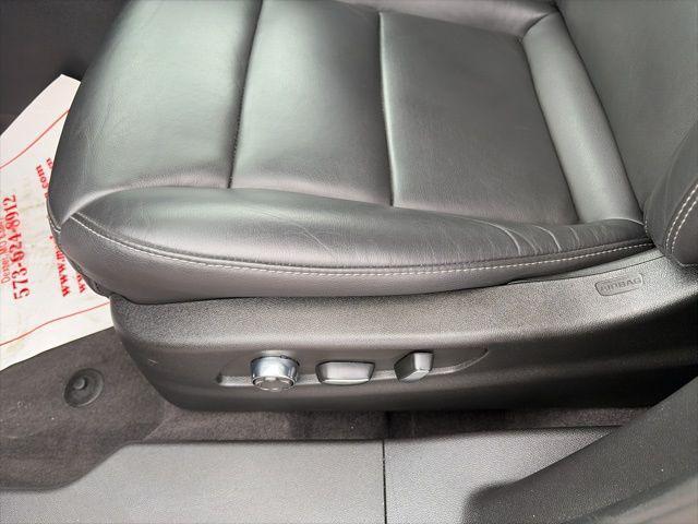 used 2025 Cadillac XT4 car, priced at $34,900