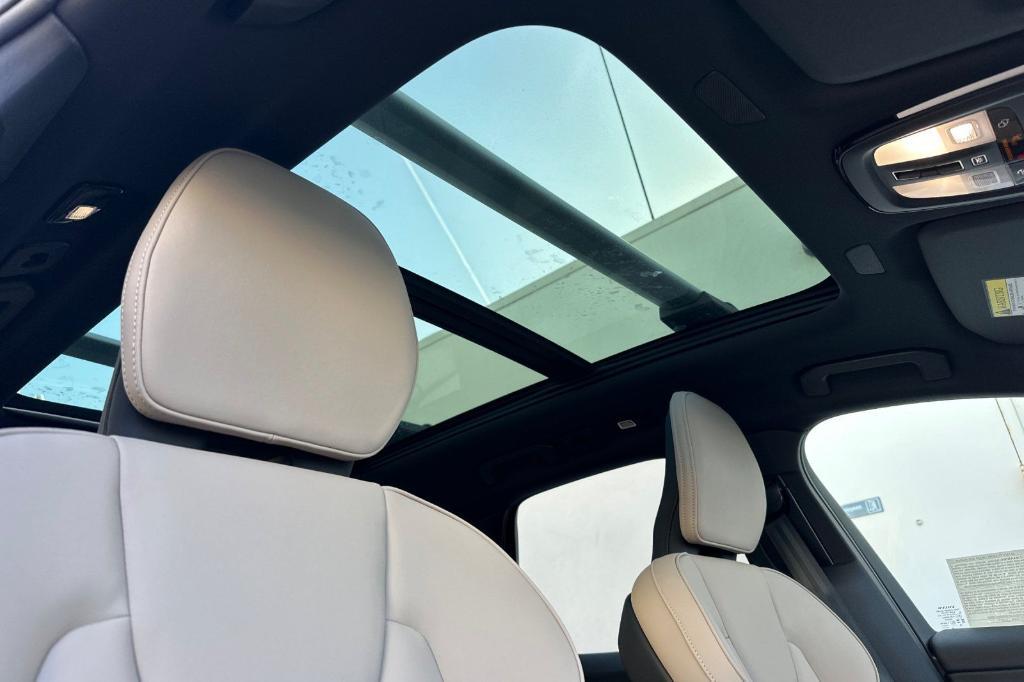 new 2026 Volvo XC60 car, priced at $54,485