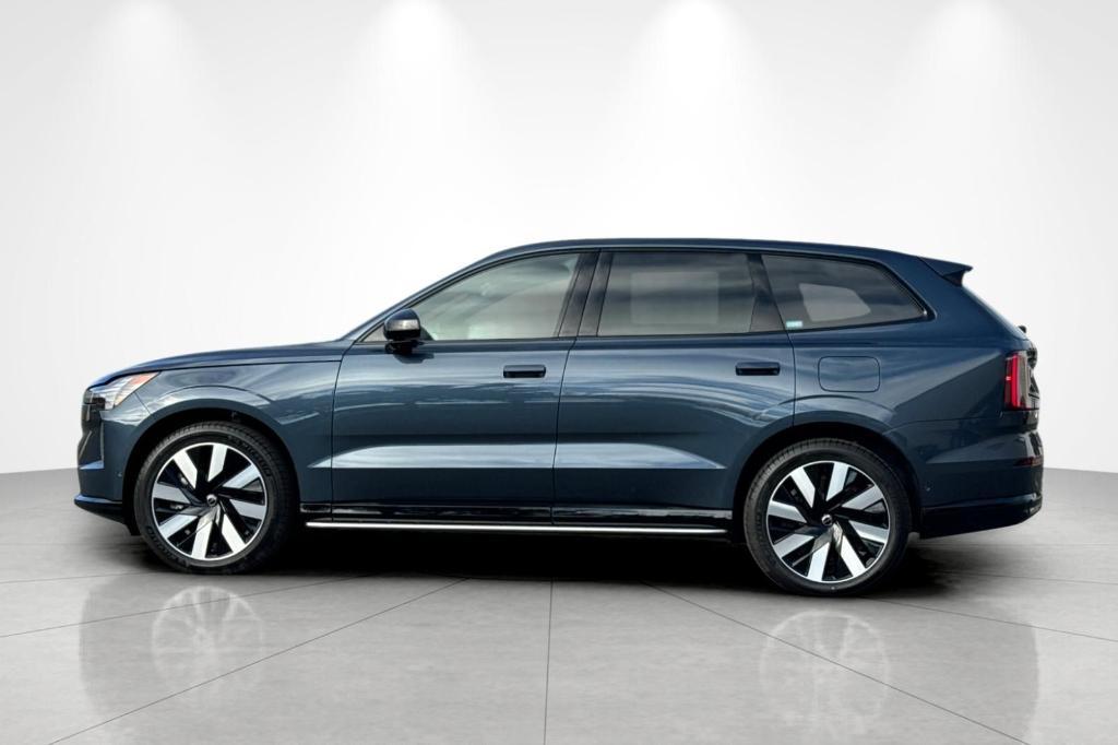 new 2025 Volvo EX90 car, priced at $90,860