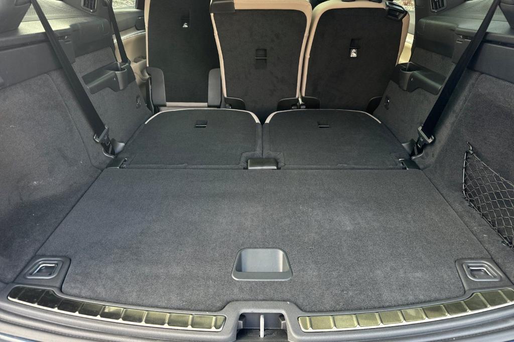 new 2025 Volvo EX90 car, priced at $90,860