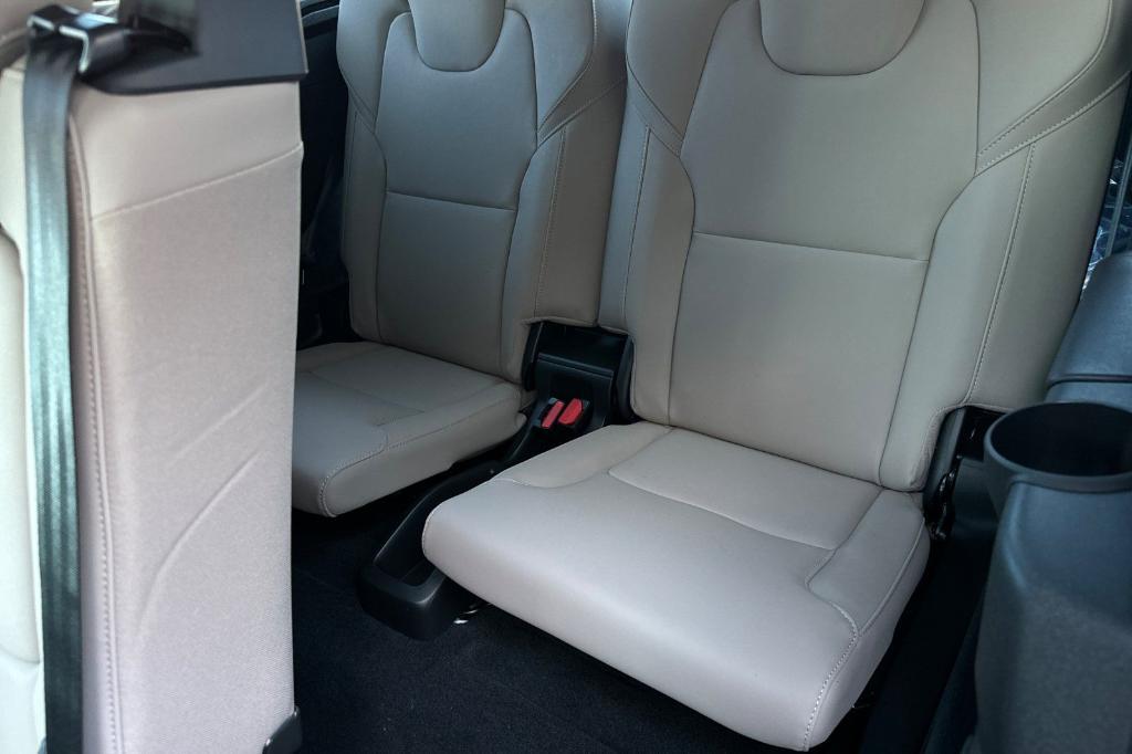 new 2026 Volvo XC90 car, priced at $69,325