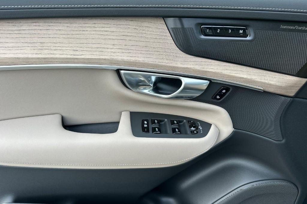 new 2026 Volvo XC90 car, priced at $65,910