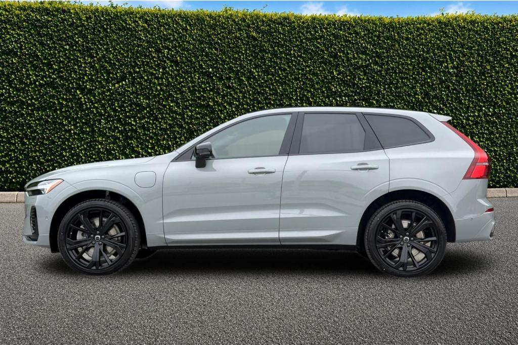 new 2026 Volvo XC60 Plug-In Hybrid car