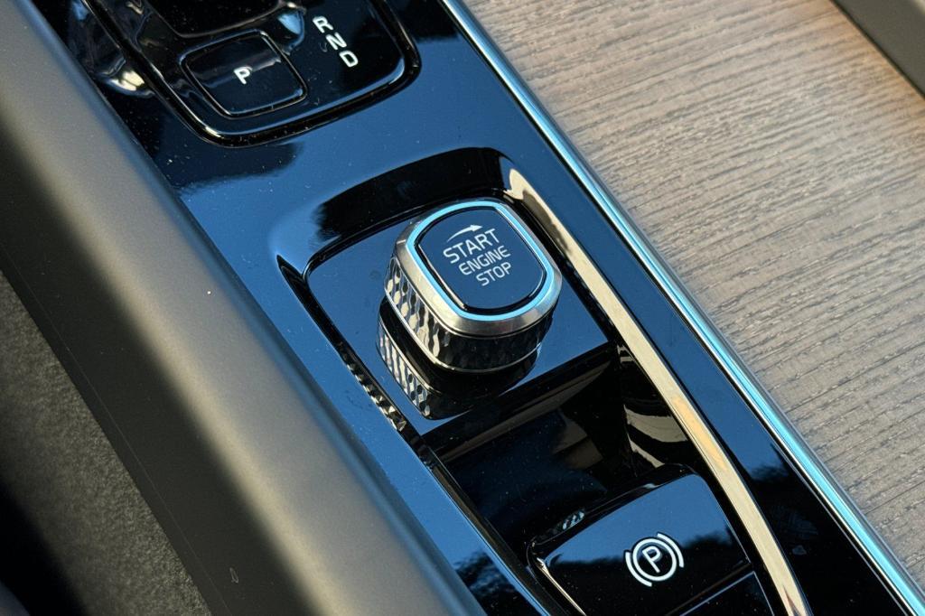 new 2026 Volvo XC60 car, priced at $55,315