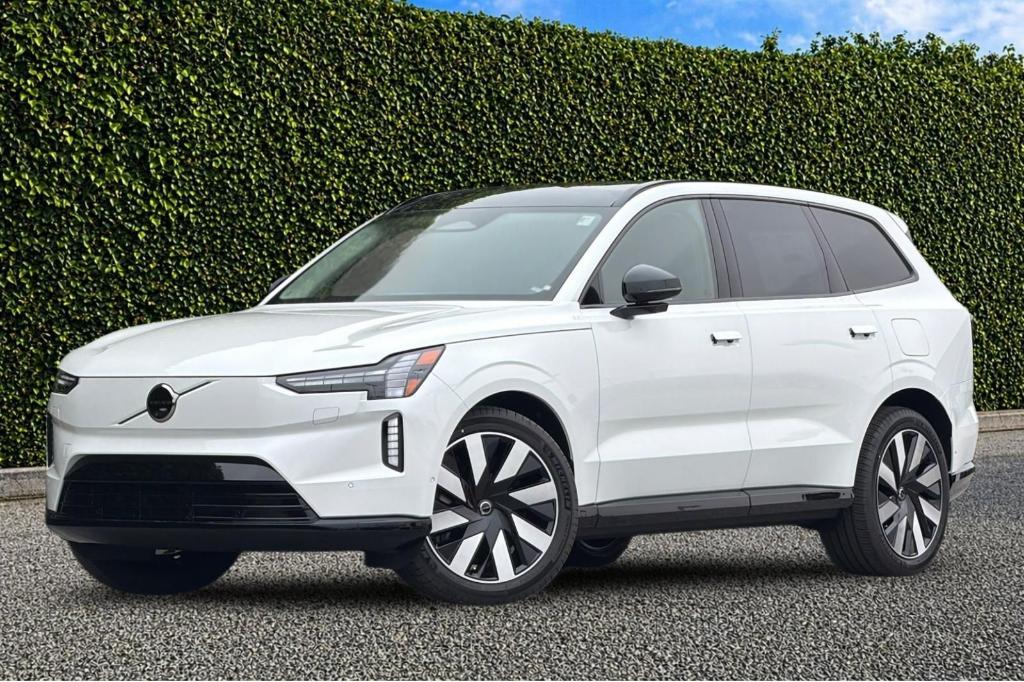 new 2026 Volvo EX90 car