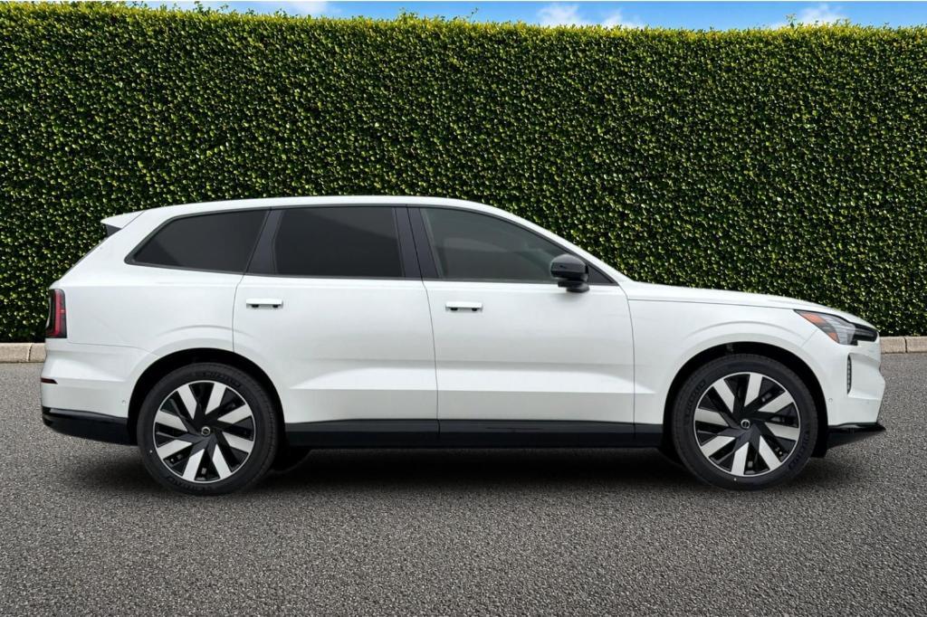 new 2026 Volvo EX90 car