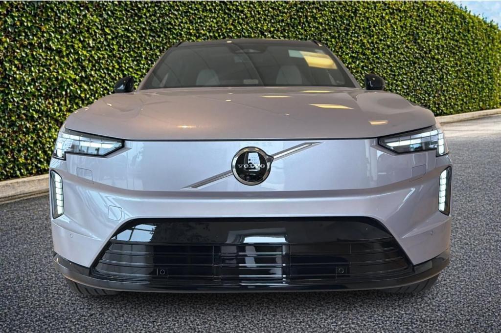 new 2026 Volvo EX90 car