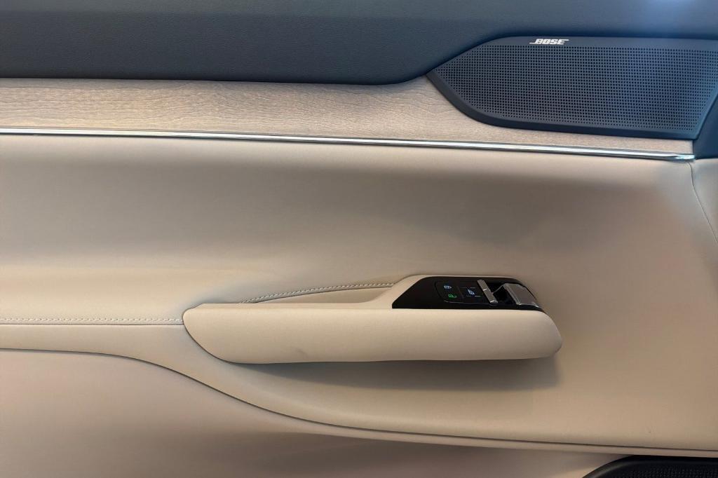 new 2026 Volvo EX90 car