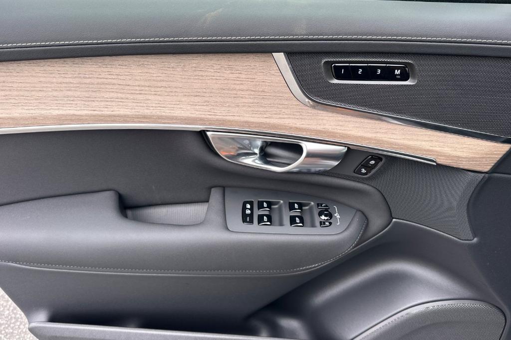 new 2026 Volvo XC90 car, priced at $64,930