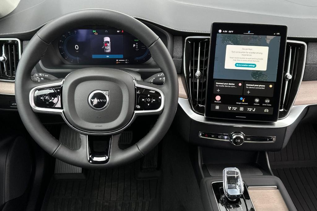 new 2025 Volvo XC90 Plug-In Hybrid car, priced at $78,805