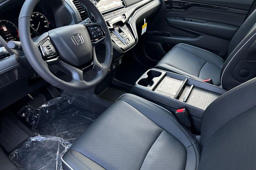 new 2026 Honda Odyssey car, priced at $53,190