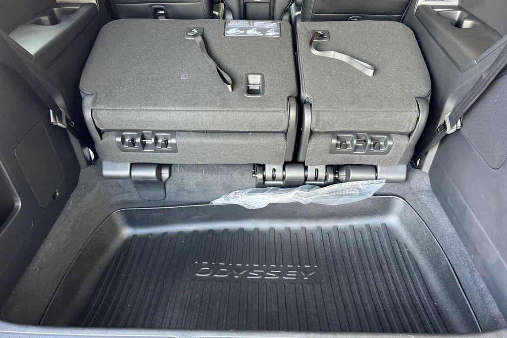 new 2026 Honda Odyssey car, priced at $54,700