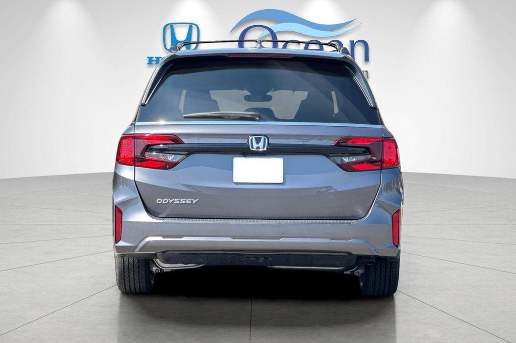 new 2026 Honda Odyssey car, priced at $45,685