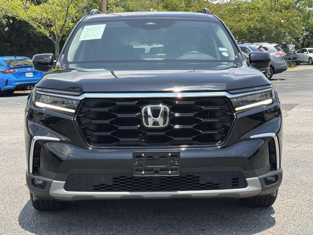 used 2025 Honda Pilot car, priced at $43,753