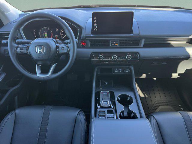 new 2025 Honda Pilot car, priced at $44,268