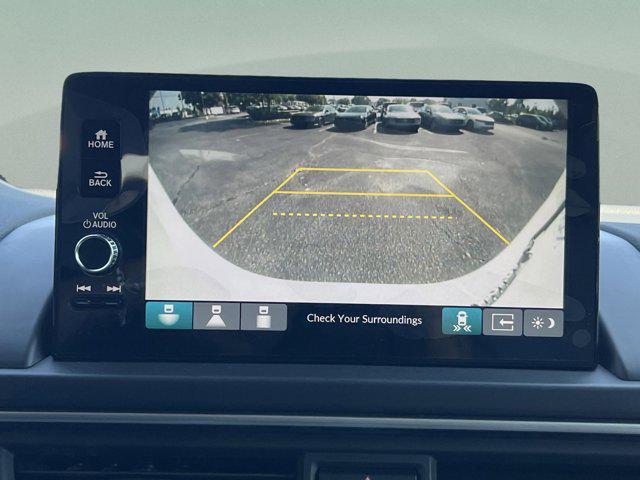 new 2025 Honda Pilot car, priced at $49,405