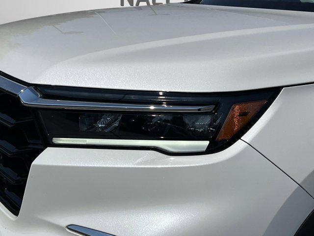 new 2025 Honda Pilot car, priced at $49,405