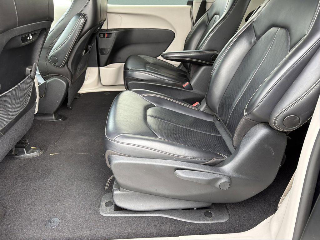 used 2023 Chrysler Pacifica Hybrid car, priced at $22,175