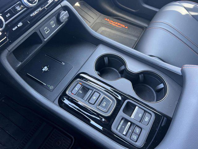 used 2025 Honda Pilot car, priced at $43,917