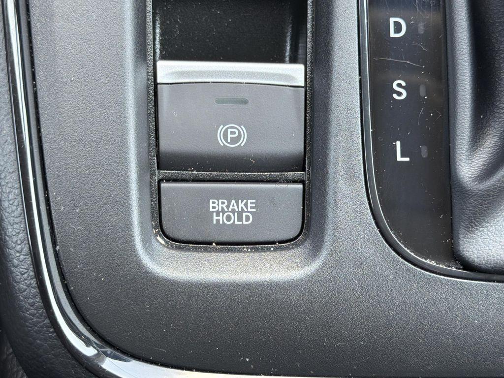 used 2024 Honda CR-V car, priced at $33,400