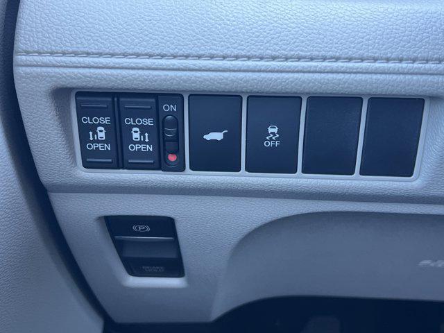 new 2026 Honda Odyssey car, priced at $42,683