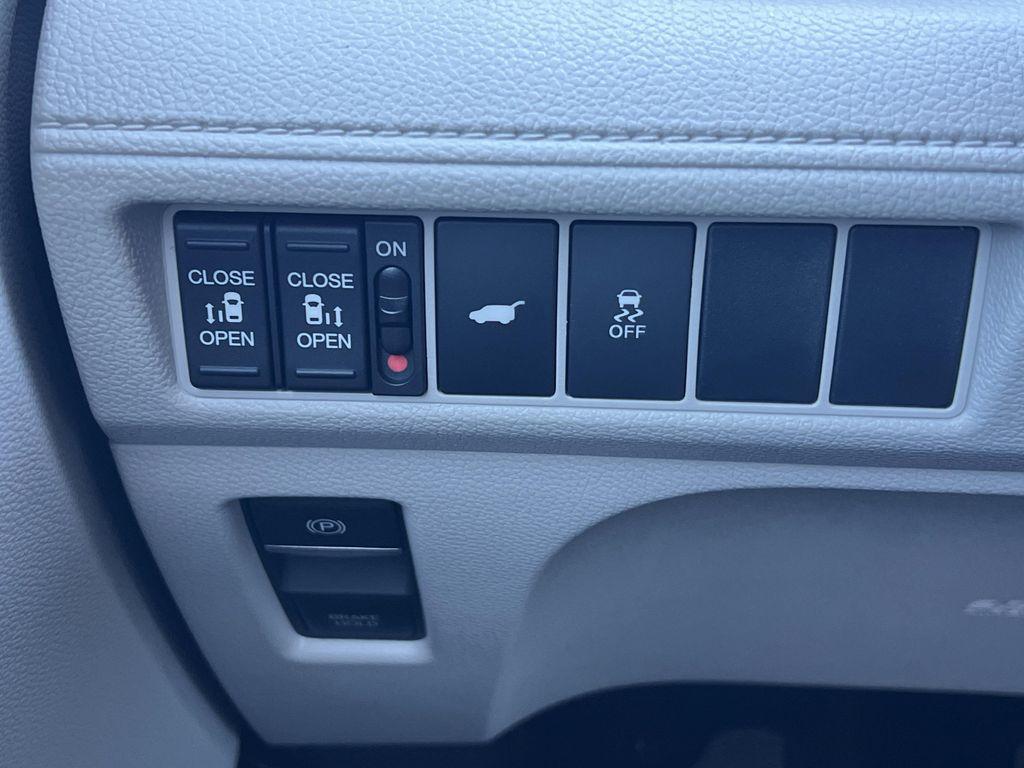 new 2026 Honda Odyssey car, priced at $42,944