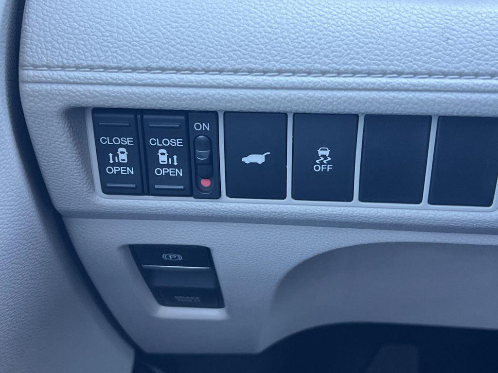 new 2026 Honda Odyssey car, priced at $42,061