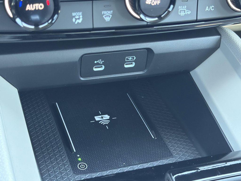 new 2026 Honda Accord Hybrid car, priced at $37,843