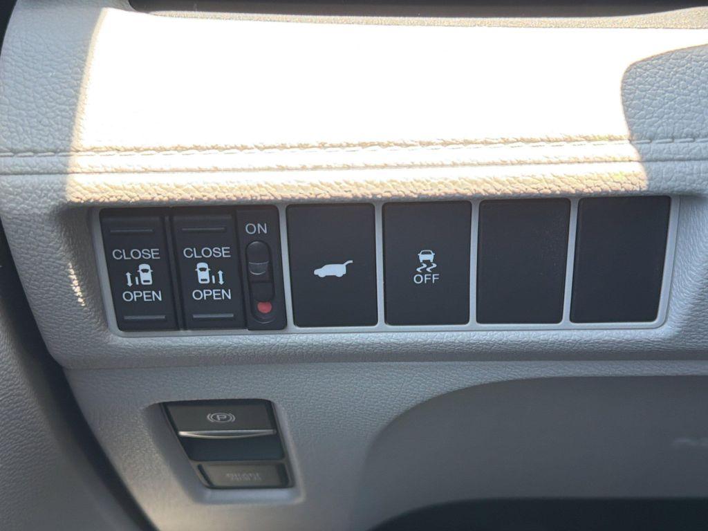 new 2026 Honda Odyssey car, priced at $41,633