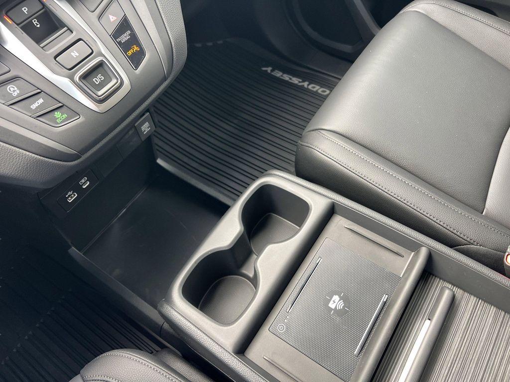 new 2026 Honda Odyssey car, priced at $42,061