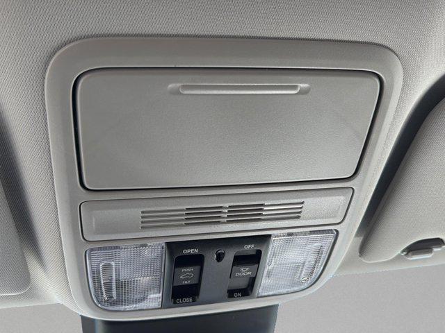 new 2026 Honda Odyssey car, priced at $46,140